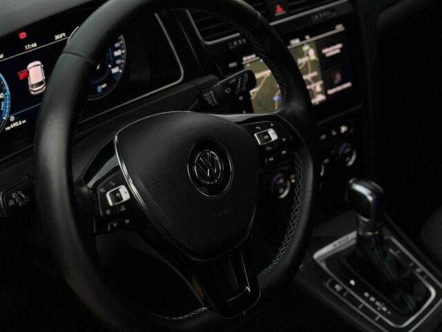 Чорний Фольксваген Гольф, об'ємом двигуна 0 л та пробігом 68 тис. км за 13400 $, фото 13 на Automoto.ua