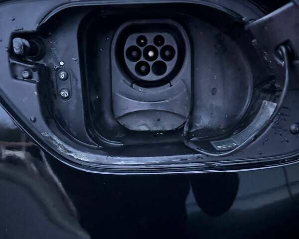 Чорний Фольксваген Гольф, об'ємом двигуна 0 л та пробігом 143 тис. км за 12800 $, фото 43 на Automoto.ua