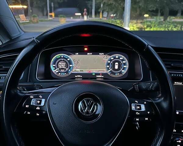 Чорний Фольксваген Гольф, об'ємом двигуна 0 л та пробігом 143 тис. км за 12800 $, фото 31 на Automoto.ua