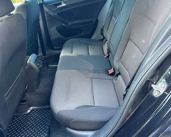 Чорний Фольксваген Гольф, об'ємом двигуна 0 л та пробігом 143 тис. км за 12800 $, фото 19 на Automoto.ua