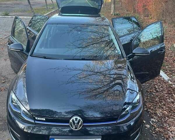 Черный Фольксваген Гольф, объемом двигателя 0 л и пробегом 106 тыс. км за 15200 $, фото 4 на Automoto.ua
