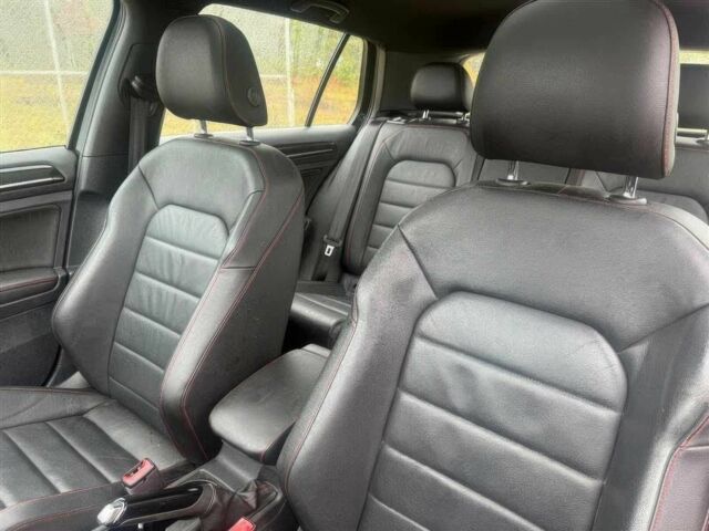 Черный Фольксваген Гольф, объемом двигателя 2 л и пробегом 67 тыс. км за 7000 $, фото 12 на Automoto.ua