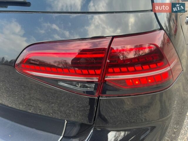 Черный Фольксваген Гольф, объемом двигателя 1.8 л и пробегом 175 тыс. км за 12500 $, фото 9 на Automoto.ua