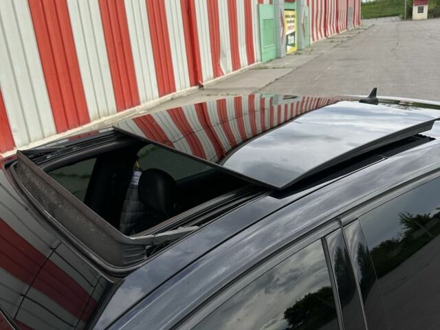 Черный Фольксваген Гольф, объемом двигателя 2 л и пробегом 177 тыс. км за 13000 $, фото 4 на Automoto.ua