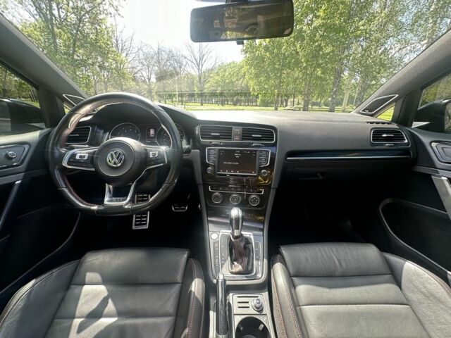 Черный Фольксваген Гольф, объемом двигателя 2 л и пробегом 177 тыс. км за 13000 $, фото 7 на Automoto.ua