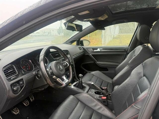 Черный Фольксваген Гольф, объемом двигателя 2 л и пробегом 57 тыс. км за 10000 $, фото 8 на Automoto.ua