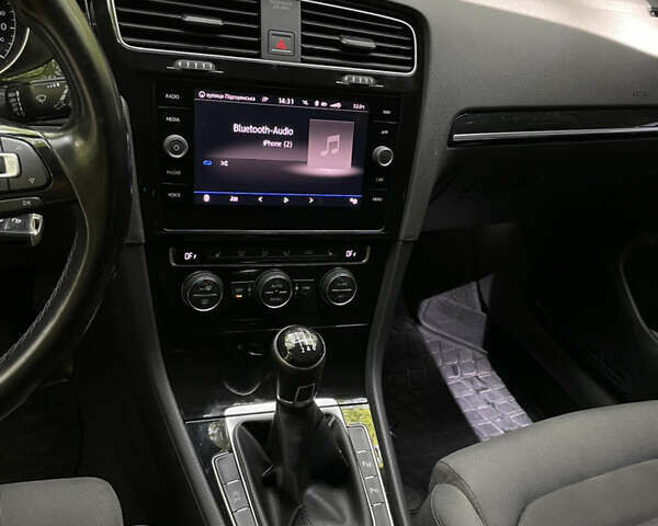 Черный Фольксваген Гольф, объемом двигателя 1.97 л и пробегом 283 тыс. км за 14400 $, фото 9 на Automoto.ua