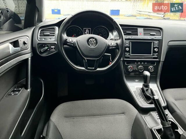 Черный Фольксваген Гольф, объемом двигателя 1.8 л и пробегом 116 тыс. км за 13500 $, фото 38 на Automoto.ua