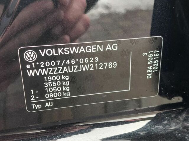 Черный Фольксваген Гольф, объемом двигателя 2 л и пробегом 24 тыс. км за 27800 $, фото 4 на Automoto.ua