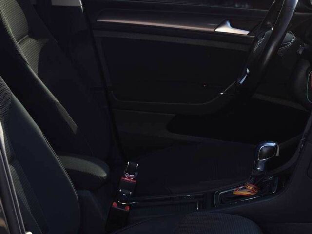 Черный Фольксваген Гольф, объемом двигателя 0 л и пробегом 140 тыс. км за 14650 $, фото 13 на Automoto.ua