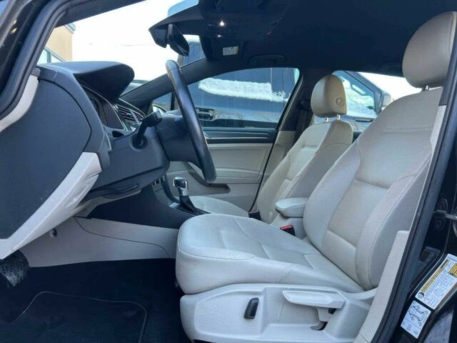 Черный Фольксваген Гольф, объемом двигателя 0 л и пробегом 40 тыс. км за 6800 $, фото 12 на Automoto.ua