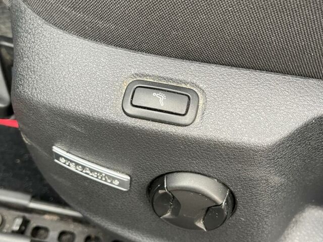 Черный Фольксваген Гольф, объемом двигателя 1.6 л и пробегом 151 тыс. км за 15800 $, фото 9 на Automoto.ua