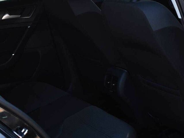 Черный Фольксваген Гольф, объемом двигателя 0 л и пробегом 140 тыс. км за 14650 $, фото 15 на Automoto.ua