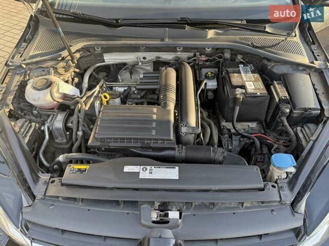 Черный Фольксваген Гольф, объемом двигателя 1.4 л и пробегом 75 тыс. км за 15900 $, фото 1 на Automoto.ua