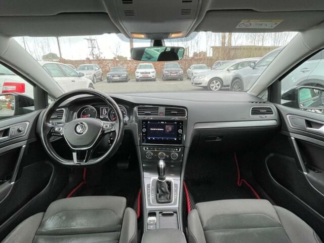 Черный Фольксваген Гольф, объемом двигателя 1.6 л и пробегом 151 тыс. км за 15800 $, фото 17 на Automoto.ua