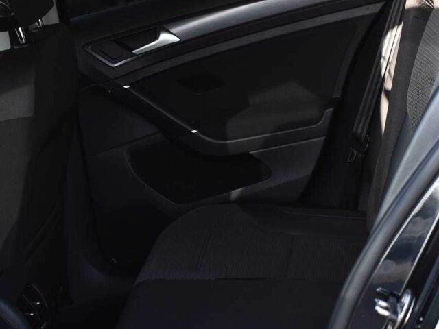 Черный Фольксваген Гольф, объемом двигателя 0 л и пробегом 140 тыс. км за 14650 $, фото 18 на Automoto.ua