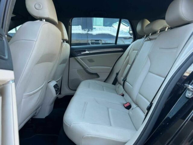 Черный Фольксваген Гольф, объемом двигателя 0 л и пробегом 40 тыс. км за 6800 $, фото 17 на Automoto.ua