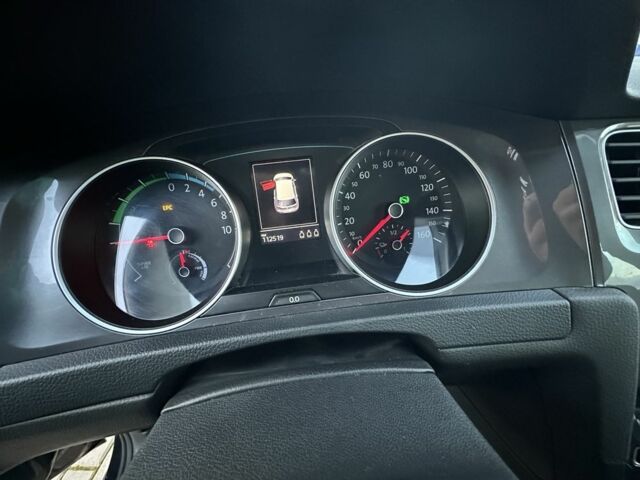 Черный Фольксваген Гольф, объемом двигателя 0 л и пробегом 112 тыс. км за 8700 $, фото 6 на Automoto.ua