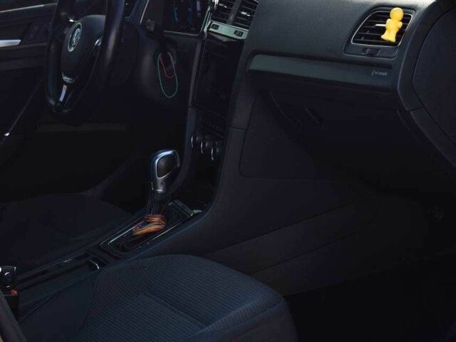 Черный Фольксваген Гольф, объемом двигателя 0 л и пробегом 140 тыс. км за 14650 $, фото 14 на Automoto.ua