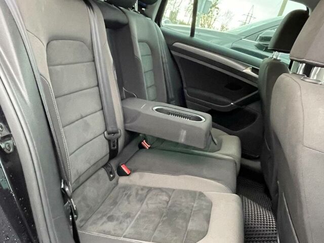 Черный Фольксваген Гольф, объемом двигателя 1.6 л и пробегом 151 тыс. км за 15800 $, фото 16 на Automoto.ua