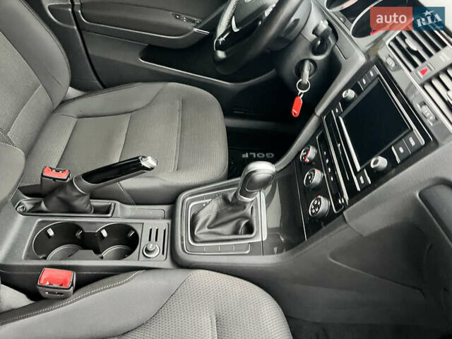 Черный Фольксваген Гольф, объемом двигателя 1.8 л и пробегом 116 тыс. км за 13500 $, фото 36 на Automoto.ua