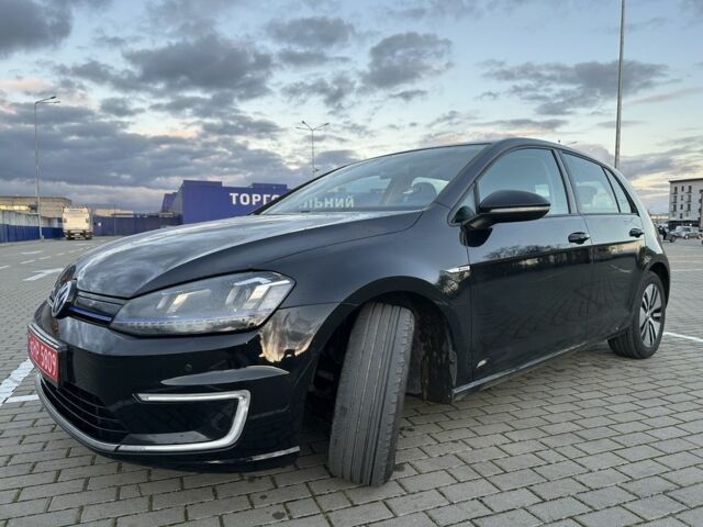 Черный Фольксваген Гольф, объемом двигателя 0 л и пробегом 112 тыс. км за 8700 $, фото 3 на Automoto.ua