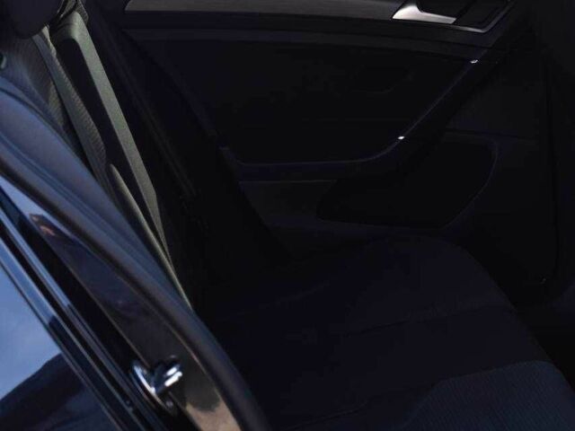 Черный Фольксваген Гольф, объемом двигателя 0 л и пробегом 140 тыс. км за 14650 $, фото 17 на Automoto.ua