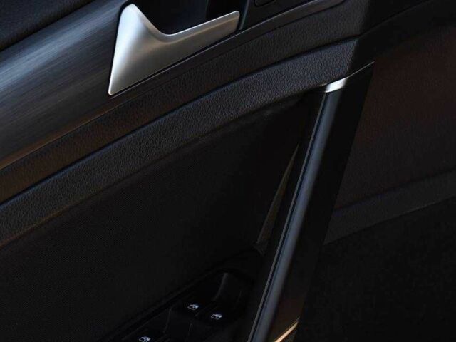 Черный Фольксваген Гольф, объемом двигателя 0 л и пробегом 140 тыс. км за 14650 $, фото 12 на Automoto.ua