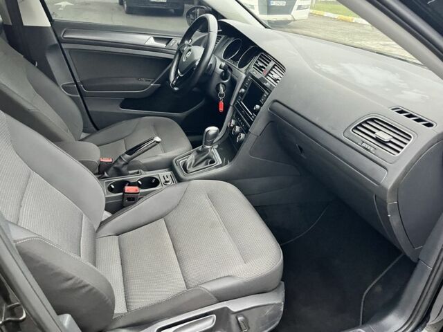 Черный Фольксваген Гольф, объемом двигателя 1.8 л и пробегом 116 тыс. км за 13500 $, фото 18 на Automoto.ua