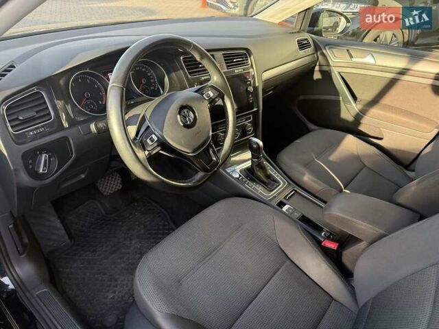 Черный Фольксваген Гольф, объемом двигателя 1.4 л и пробегом 75 тыс. км за 15900 $, фото 8 на Automoto.ua