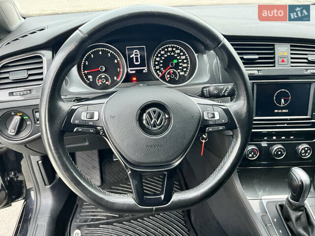 Черный Фольксваген Гольф, объемом двигателя 1.8 л и пробегом 116 тыс. км за 13500 $, фото 27 на Automoto.ua