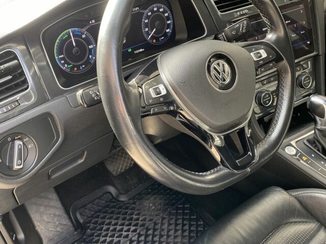 Черный Фольксваген Гольф, объемом двигателя 0 л и пробегом 119 тыс. км за 15999 $, фото 6 на Automoto.ua