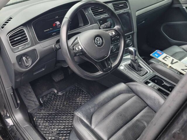 Черный Фольксваген Гольф, объемом двигателя 0 л и пробегом 85 тыс. км за 11000 $, фото 8 на Automoto.ua