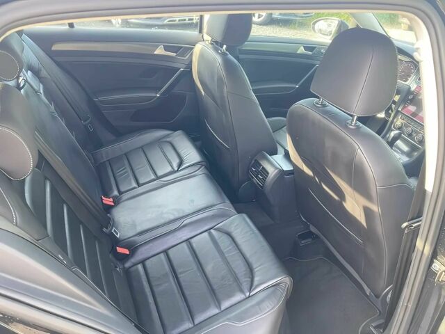 Черный Фольксваген Гольф, объемом двигателя 0 л и пробегом 49 тыс. км за 6336 $, фото 9 на Automoto.ua