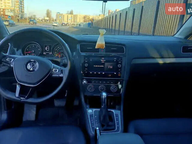 Черный Фольксваген Гольф, объемом двигателя 1.4 л и пробегом 87 тыс. км за 18000 $, фото 5 на Automoto.ua