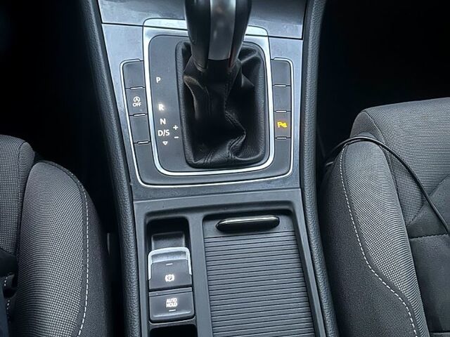 Черный Фольксваген Гольф, объемом двигателя 2 л и пробегом 110 тыс. км за 19800 $, фото 11 на Automoto.ua