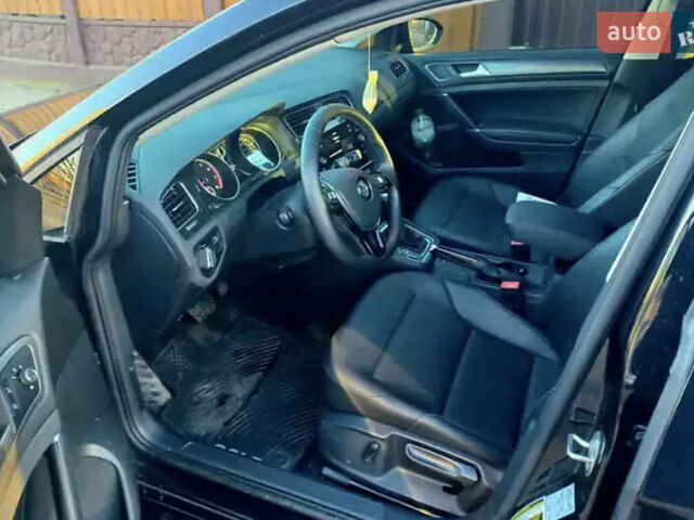 Черный Фольксваген Гольф, объемом двигателя 1.4 л и пробегом 87 тыс. км за 18000 $, фото 6 на Automoto.ua