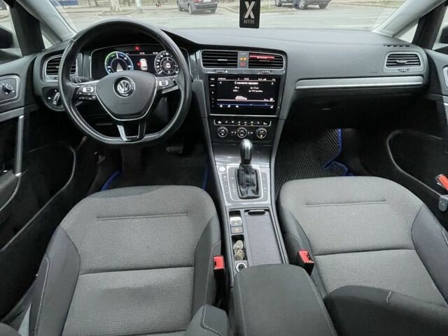 Черный Фольксваген Гольф, объемом двигателя 0 л и пробегом 99 тыс. км за 13700 $, фото 7 на Automoto.ua