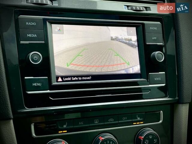 Черный Фольксваген Гольф, объемом двигателя 1.4 л и пробегом 98 тыс. км за 12700 $, фото 19 на Automoto.ua