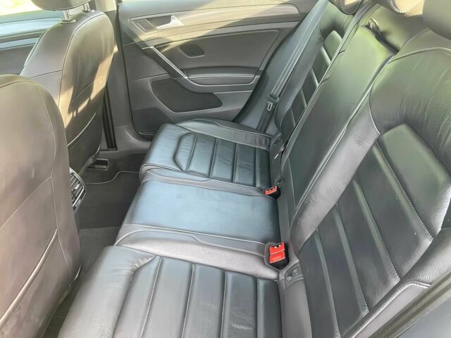 Черный Фольксваген Гольф, объемом двигателя 0 л и пробегом 49 тыс. км за 6336 $, фото 8 на Automoto.ua