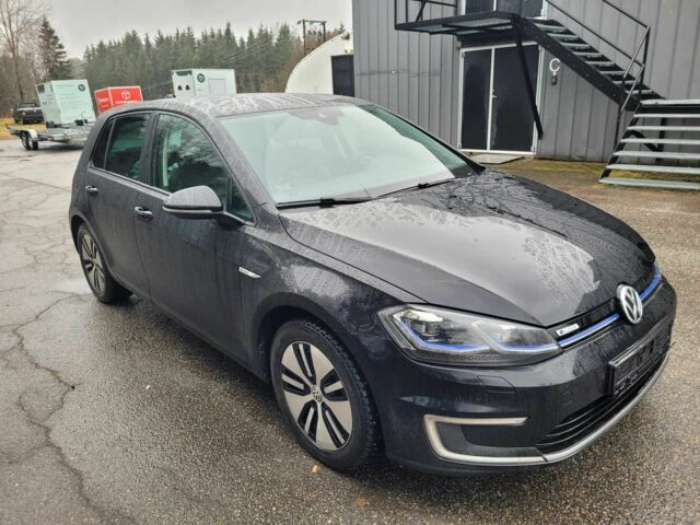 Черный Фольксваген Гольф, объемом двигателя 0 л и пробегом 85 тыс. км за 11000 $, фото 1 на Automoto.ua