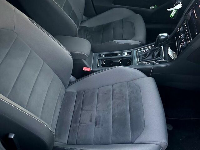 Черный Фольксваген Гольф, объемом двигателя 2 л и пробегом 110 тыс. км за 19800 $, фото 8 на Automoto.ua