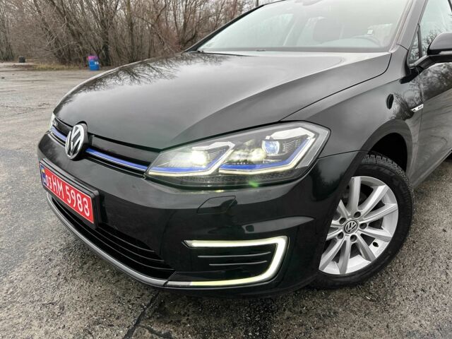 Черный Фольксваген Гольф, объемом двигателя 0 л и пробегом 95 тыс. км за 13200 $, фото 12 на Automoto.ua