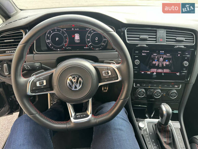 Черный Фольксваген Гольф, объемом двигателя 1.98 л и пробегом 71 тыс. км за 26000 $, фото 28 на Automoto.ua
