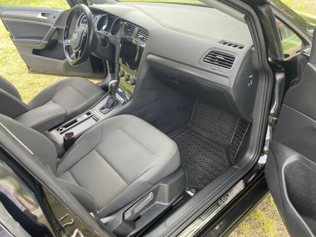 Чорний Фольксваген Гольф, об'ємом двигуна 0 л та пробігом 62 тис. км за 15200 $, фото 14 на Automoto.ua