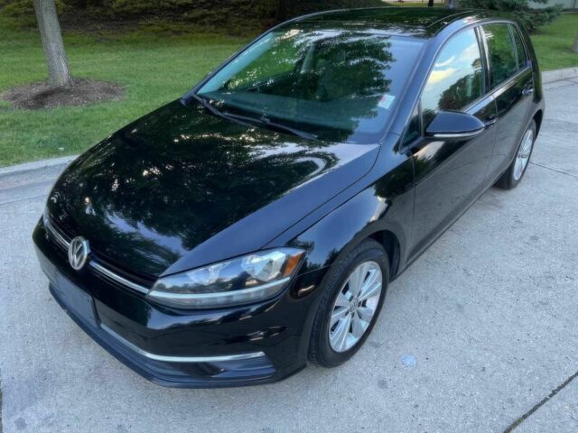 Черный Фольксваген Гольф, объемом двигателя 1.4 л и пробегом 48 тыс. км за 8000 $, фото 2 на Automoto.ua