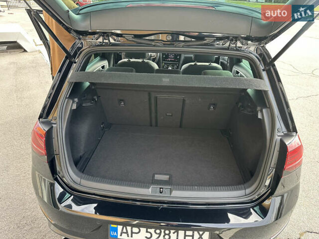 Черный Фольксваген Гольф, объемом двигателя 1.98 л и пробегом 71 тыс. км за 26000 $, фото 34 на Automoto.ua