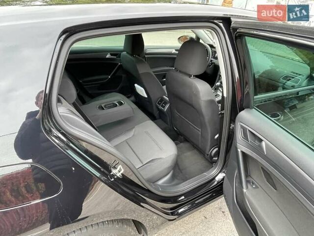 Черный Фольксваген Гольф, объемом двигателя 1.4 л и пробегом 84 тыс. км за 19200 $, фото 21 на Automoto.ua