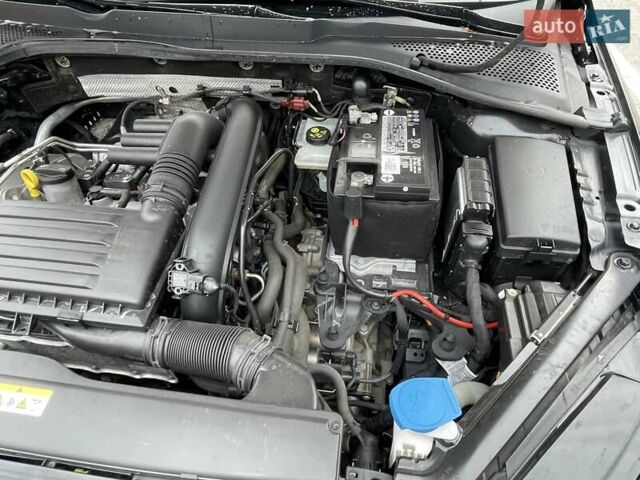 Черный Фольксваген Гольф, объемом двигателя 1.4 л и пробегом 84 тыс. км за 19200 $, фото 27 на Automoto.ua