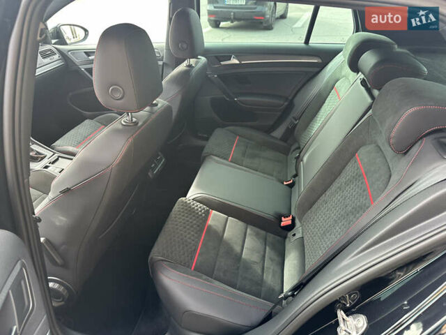 Черный Фольксваген Гольф, объемом двигателя 1.98 л и пробегом 71 тыс. км за 26000 $, фото 33 на Automoto.ua